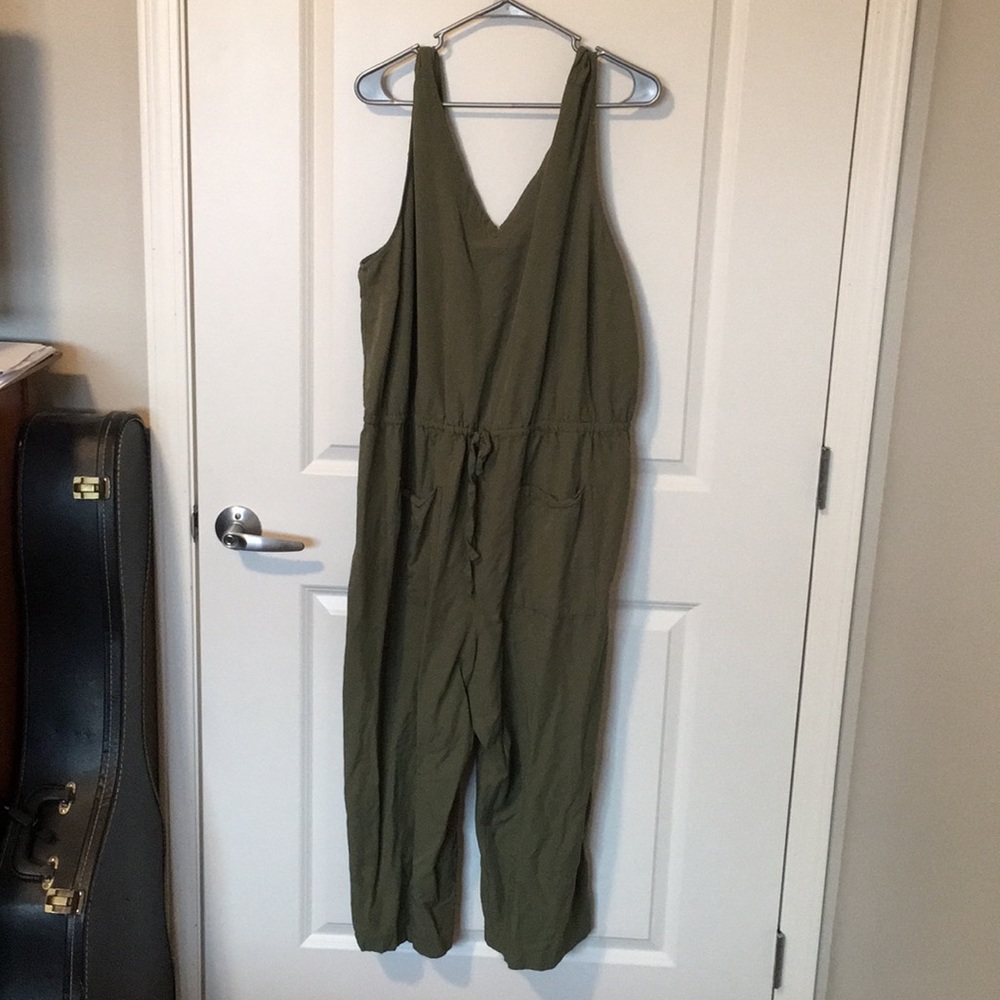 Old Navy Olive Green Jumper with Pockets